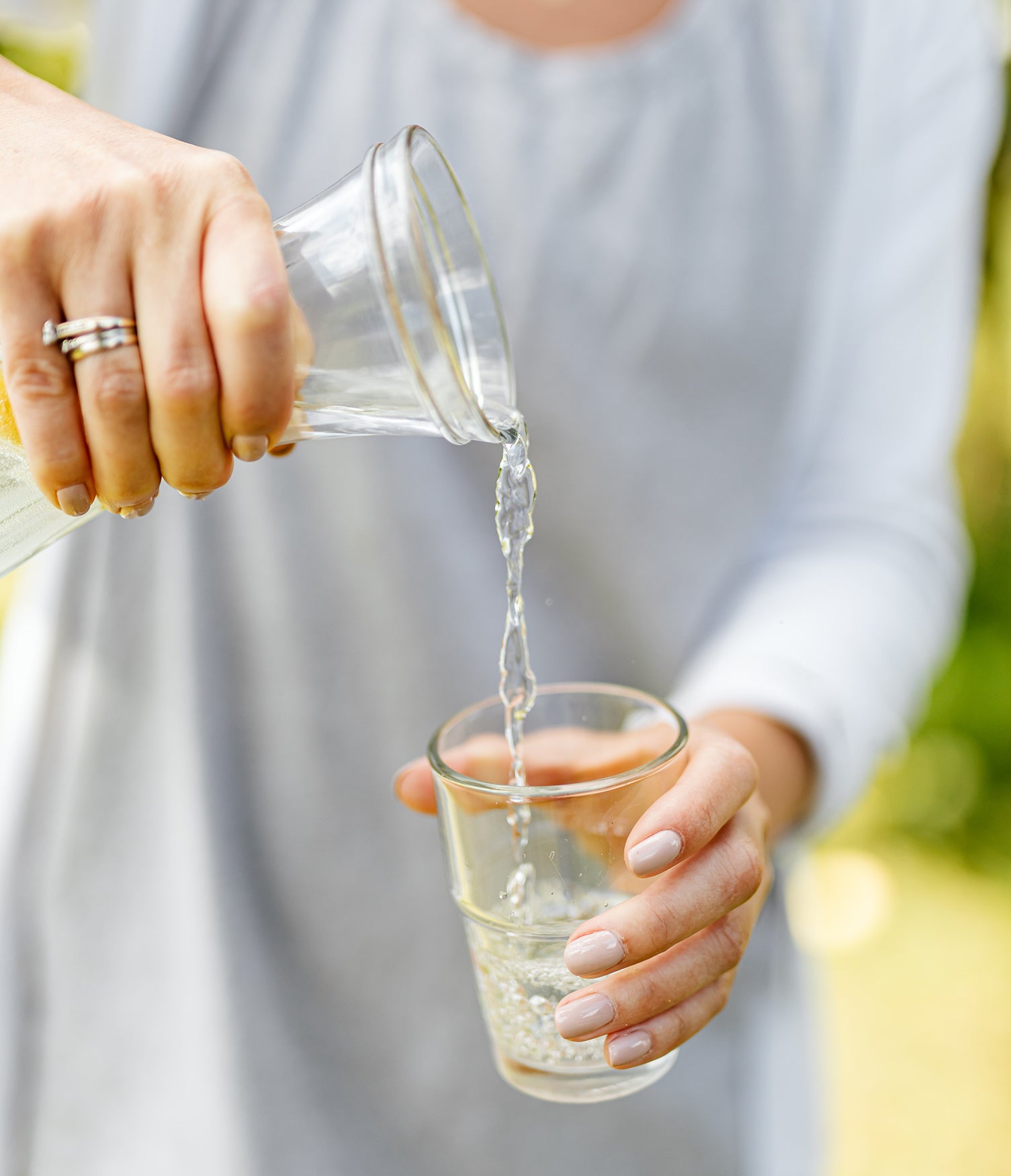 Beneficios de tomar agua cristalina