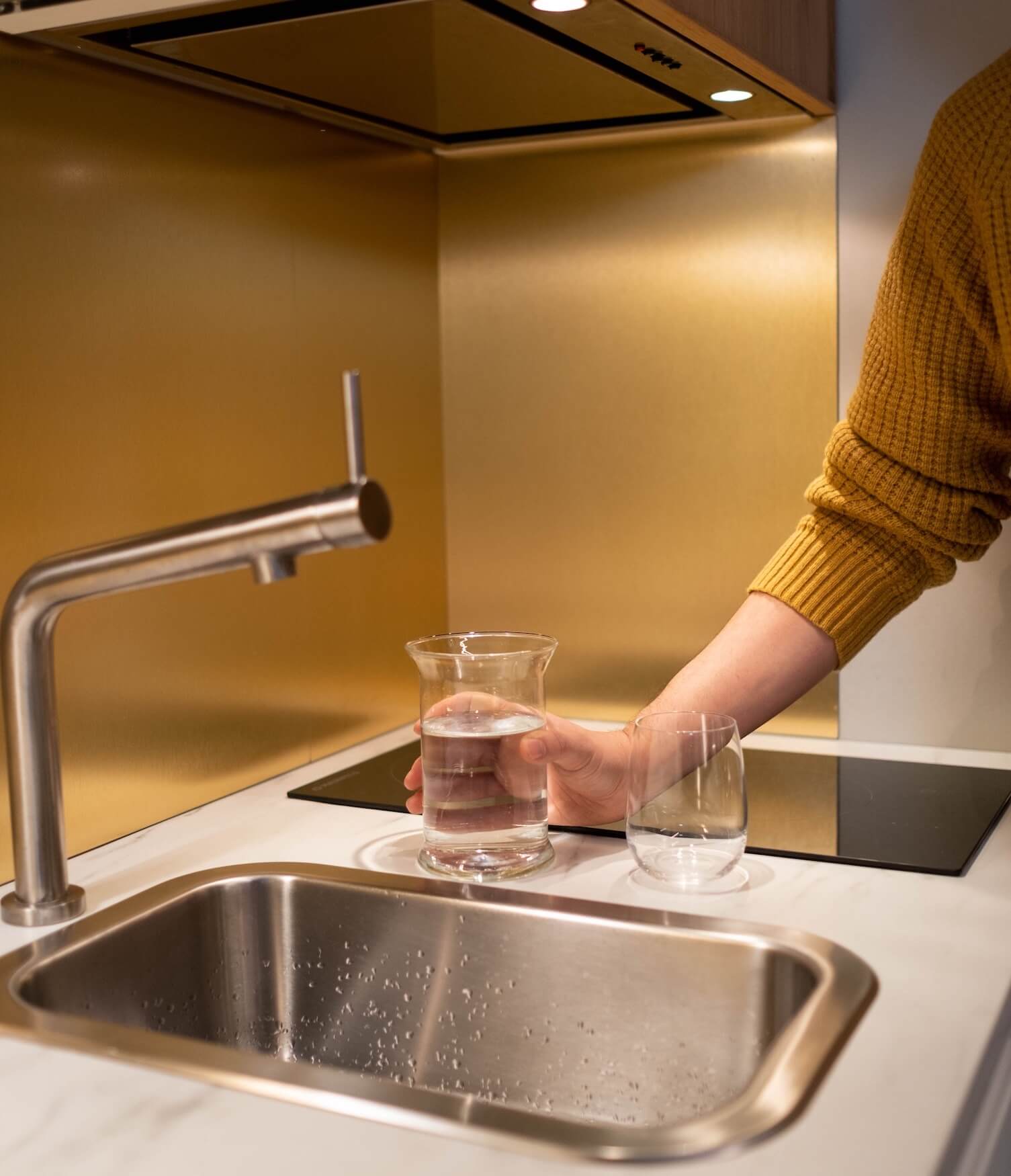 Descubre cómo bajar la turbidez del agua de la llave en tu casa