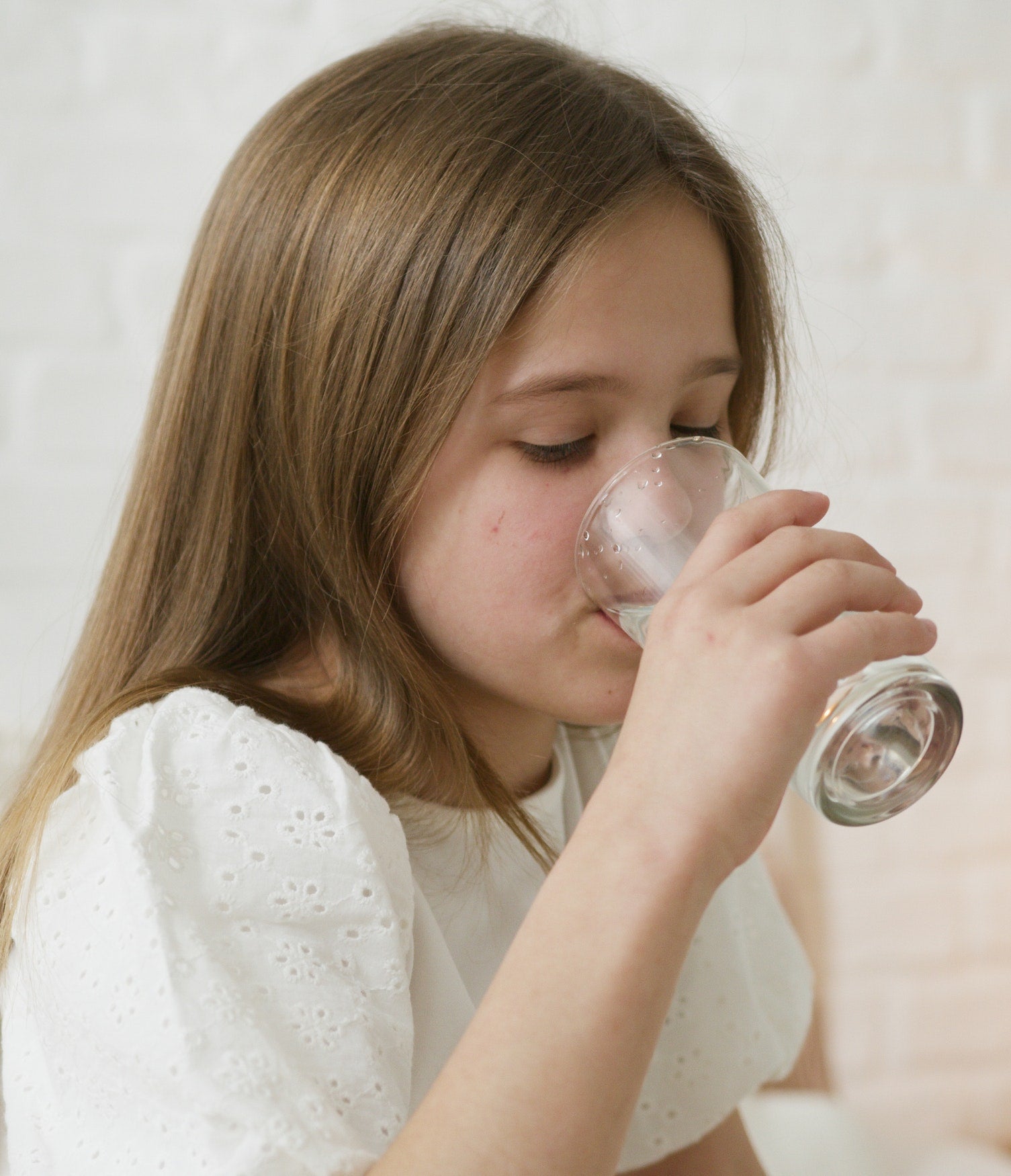La importancia de beber agua y sus beneficios para la salud